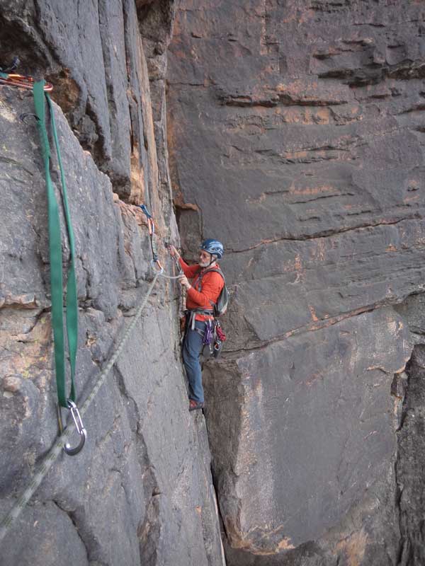 Mike Grainger on the second pitch traverse of Scarab at Bundaleer crag in the Grampians.
