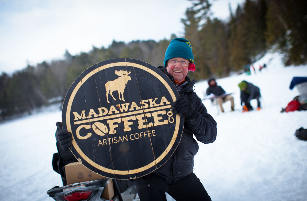 Does anyone else want coffee?